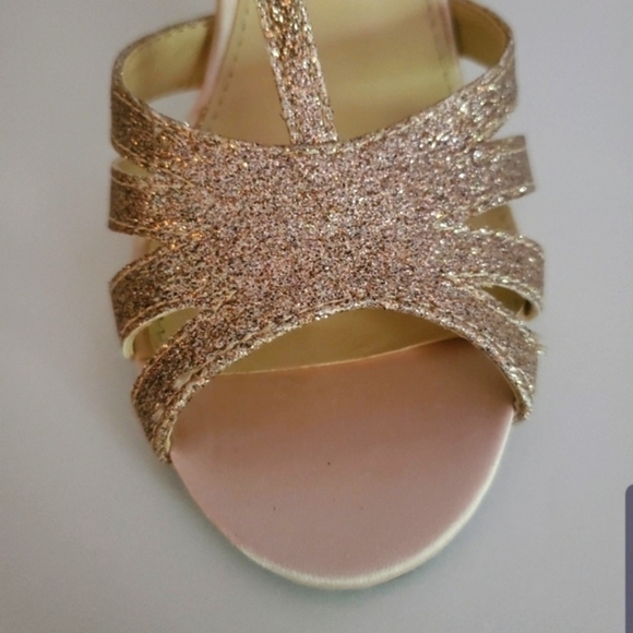 Betsey Johnson SB Tee heels NIB - Picture 6 of 6